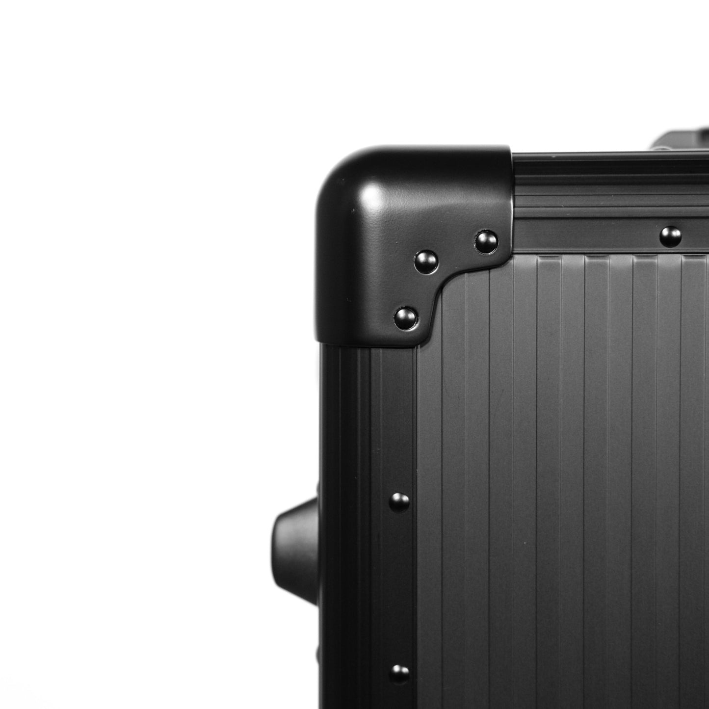 <受注生産 10月15日〜発送分>Stripe Aluminum Suitcase(Black) - aucentic